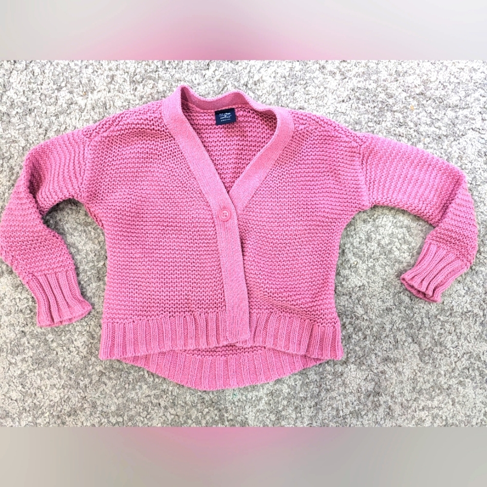 Gap Pink sweater. One button. EUC. 3yrs.